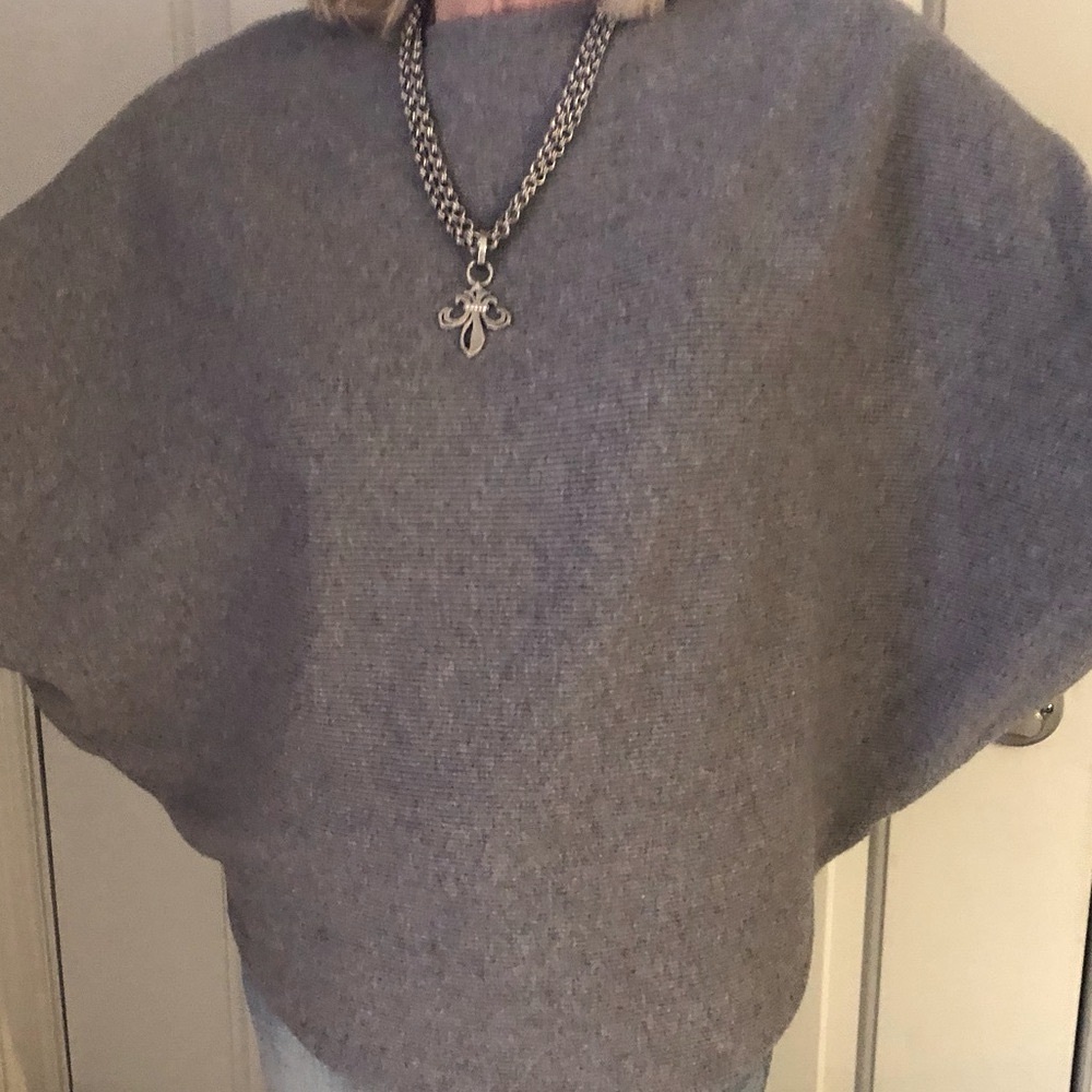Soft & cozy gray sweater with batwing sleeves, boat neck, & shirttail hem - Picture 14 of 15